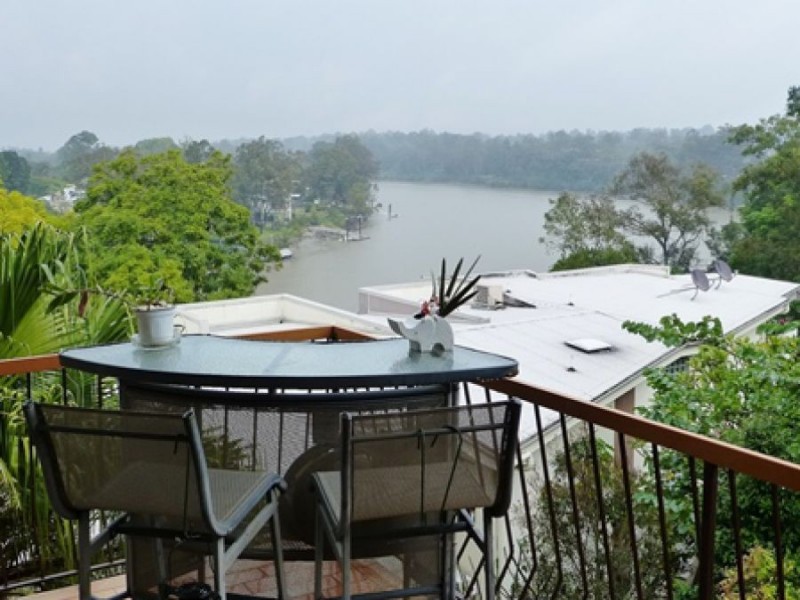 41 Riverview Tce, Indooroopilly QLD 4068