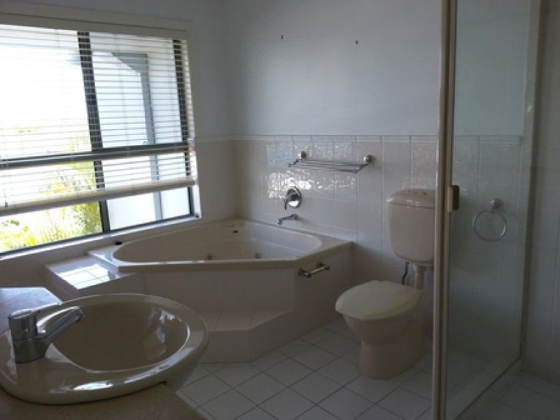 58 John Lund Drive, Hope Island QLD 4212