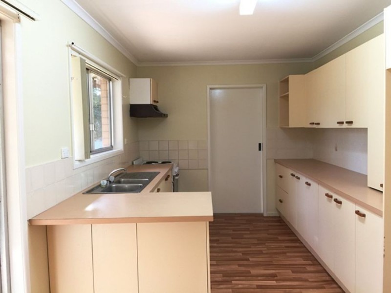 42 Beryl Pde, North Maclean QLD 4280