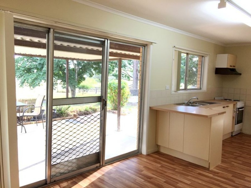 42 Beryl Pde, North Maclean QLD 4280