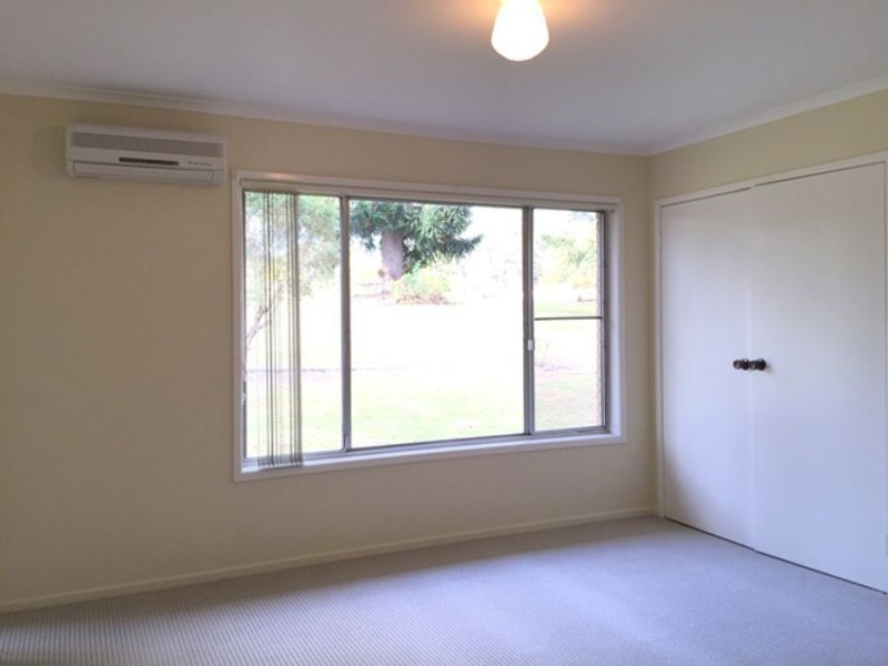 42 Beryl Pde, North Maclean QLD 4280