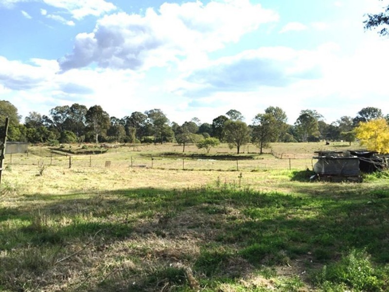 42 Beryl Pde, North Maclean QLD 4280