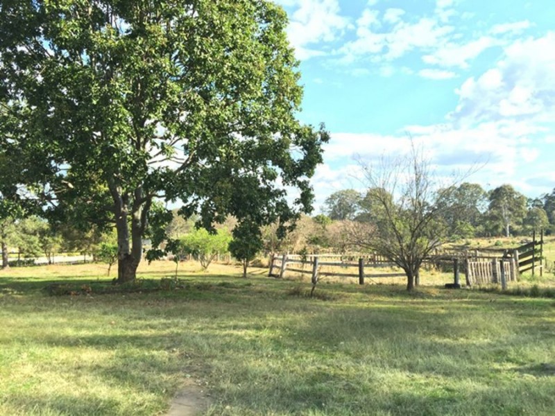 42 Beryl Pde, North Maclean QLD 4280