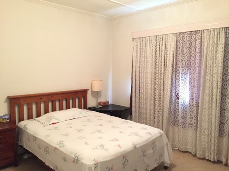 127 Nursery Road, Holland Park West QLD 4121