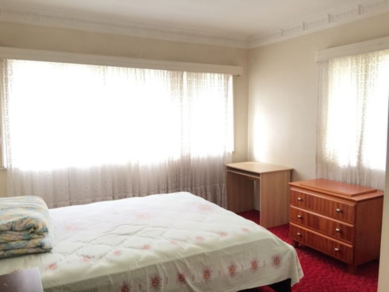 127 Nursery Road, Holland Park West QLD 4121