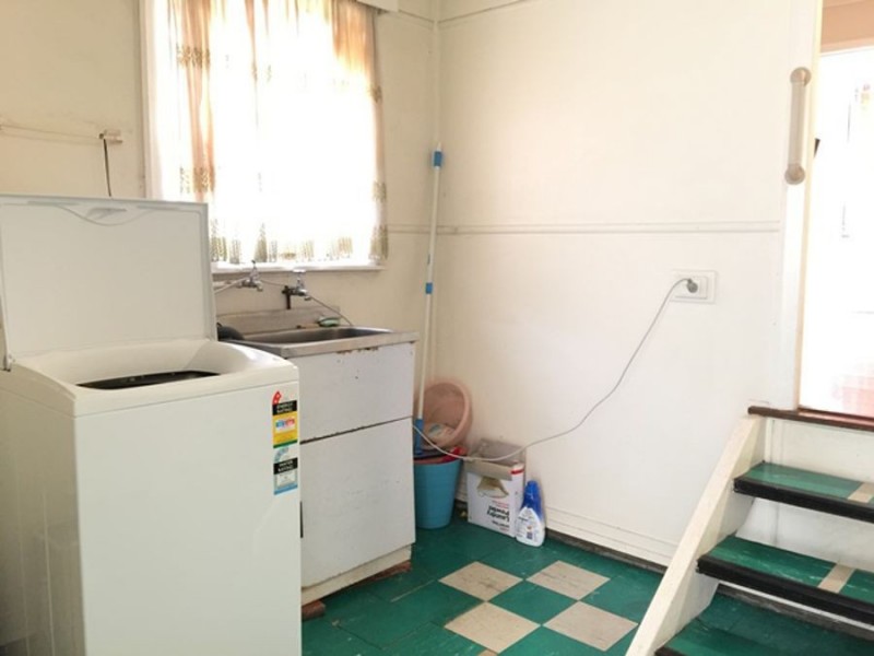 127 Nursery Road, Holland Park West QLD 4121