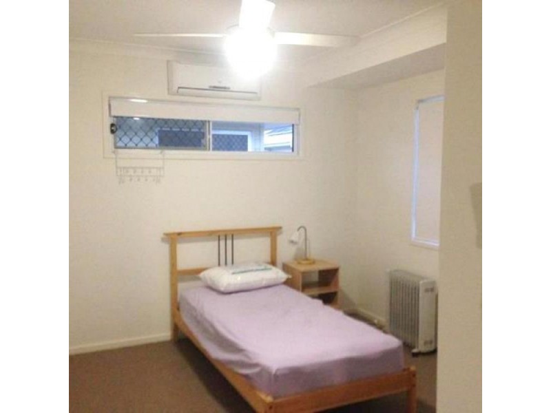 4 11 Fermont Rd, Underwood QLD 4119