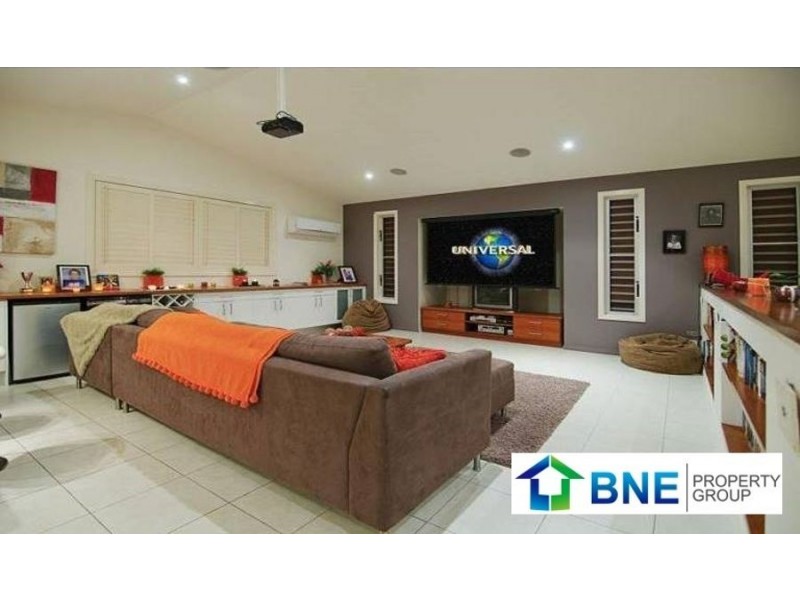 21 Buccaneer Way, Coomera Waters QLD 4209