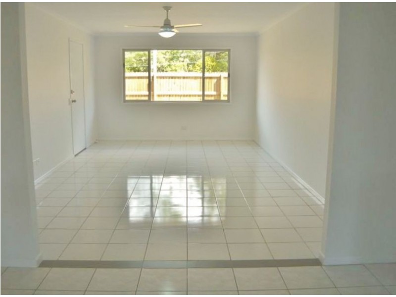 18 Pinelands St, Loganlea QLD 4131