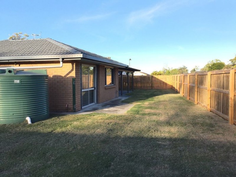 18 Pinelands St, Loganlea QLD 4131
