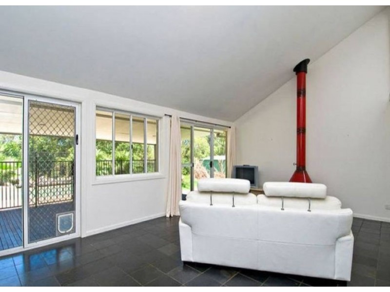 20 Woodlands Wy, Parkwood QLD 4214