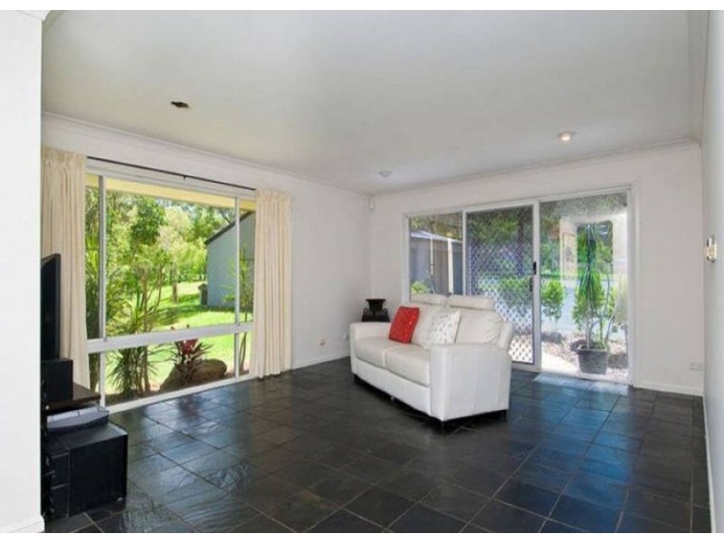 20 Woodlands Wy, Parkwood QLD 4214