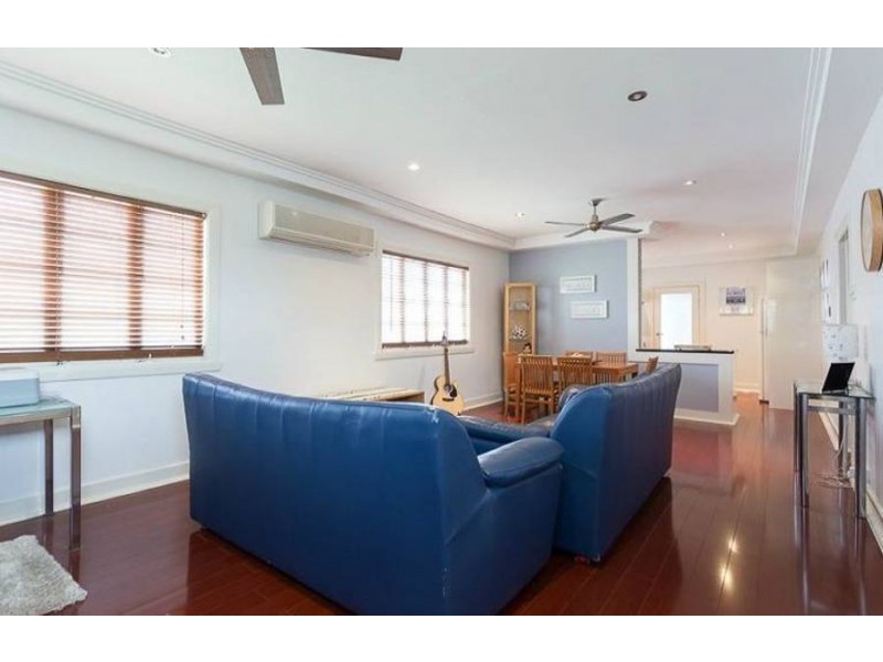 81 Broadwater Rd, Mount Gravatt East QLD 4122