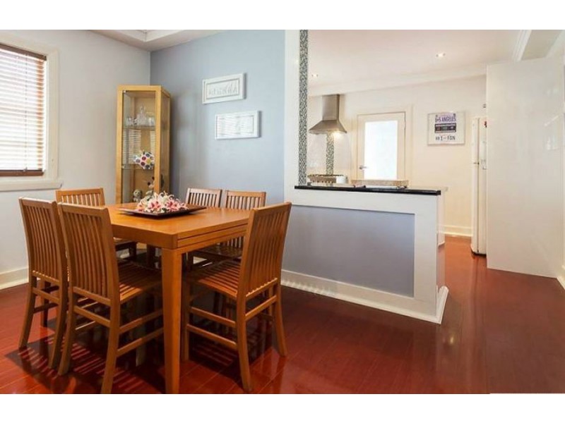 81 Broadwater Rd, Mount Gravatt East QLD 4122