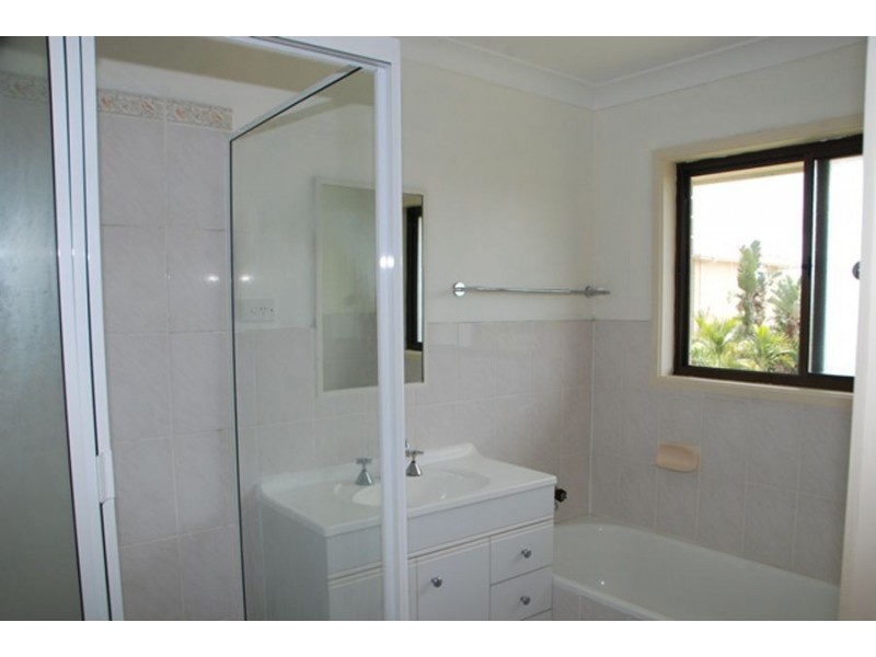 9 Carnoustie St, Macgregor QLD 4109