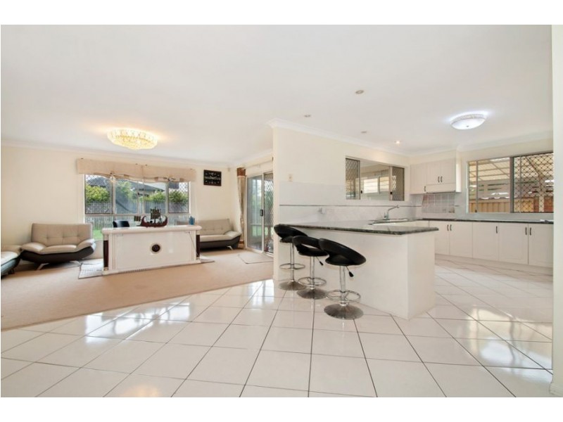 1 Alan Crs, Eight Mile Plains QLD 4113