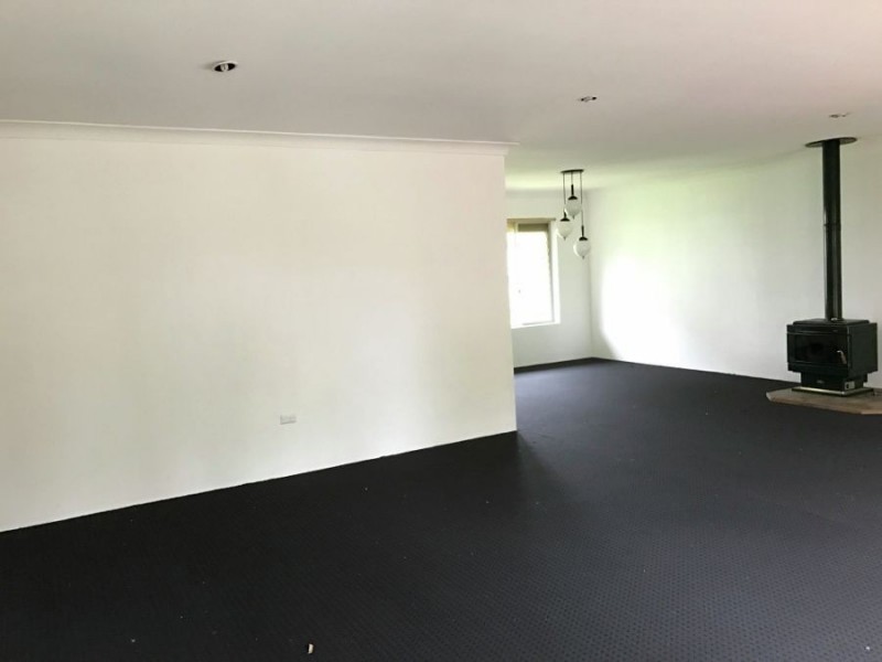 27 Whitey St, Woodridge QLD 4114