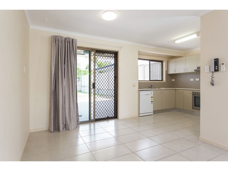 5A Lindisfarne St, Carindale QLD 4152
