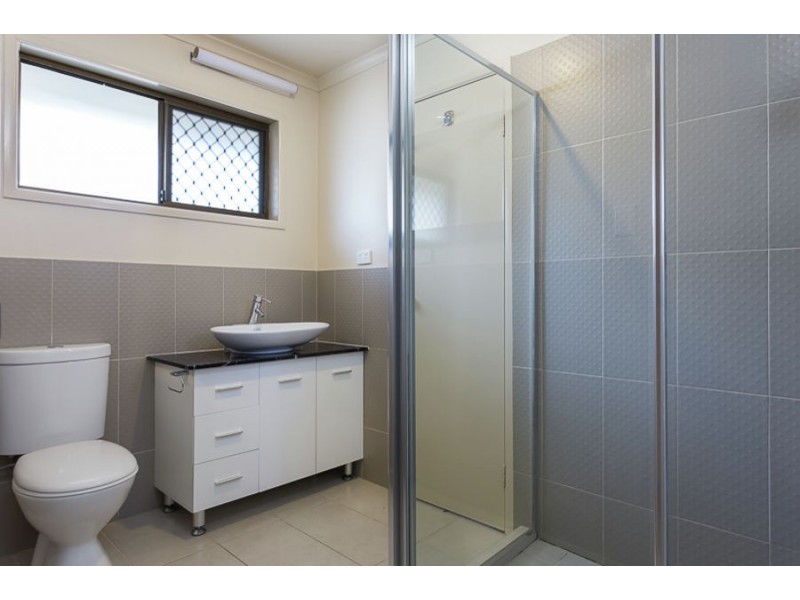 5A Lindisfarne St, Carindale QLD 4152