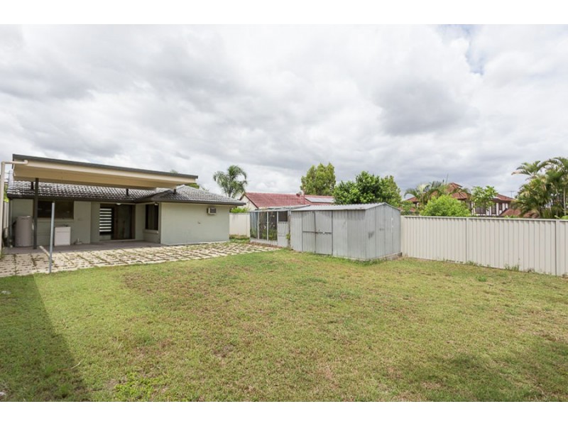 5A Lindisfarne St, Carindale QLD 4152