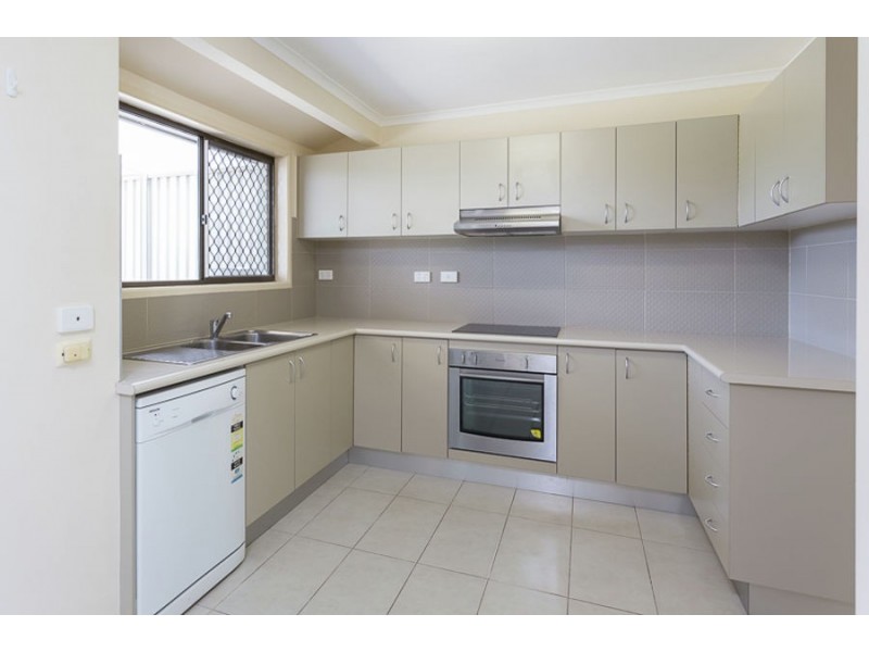 5a Lindisfarne Street, Carindale QLD 4152