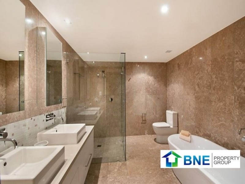 3 Pendraat Pde, Hope Island QLD 4212