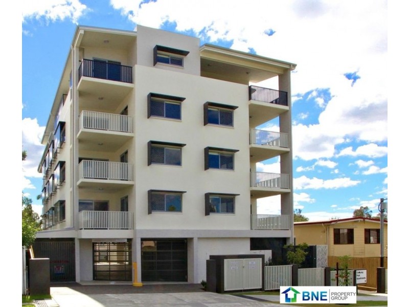 49 Rosemount Tce, Windsor QLD 4030