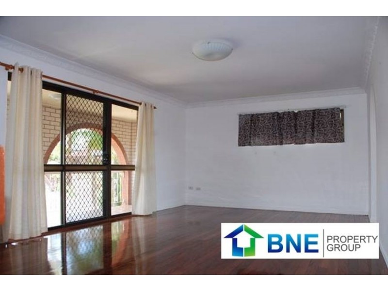 .9 Carnoustie Street, Macgregor QLD 4109
