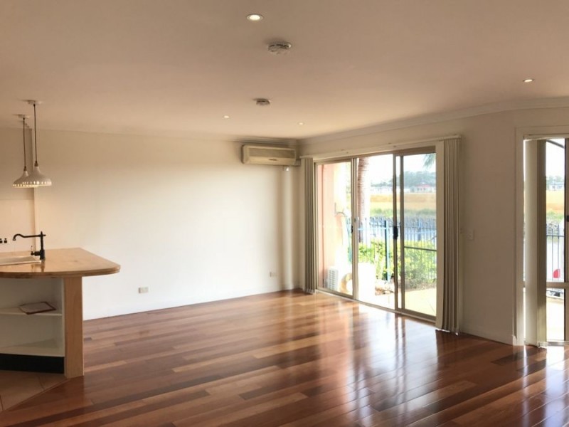 58 John Lund Dr, Hope Island QLD 4212