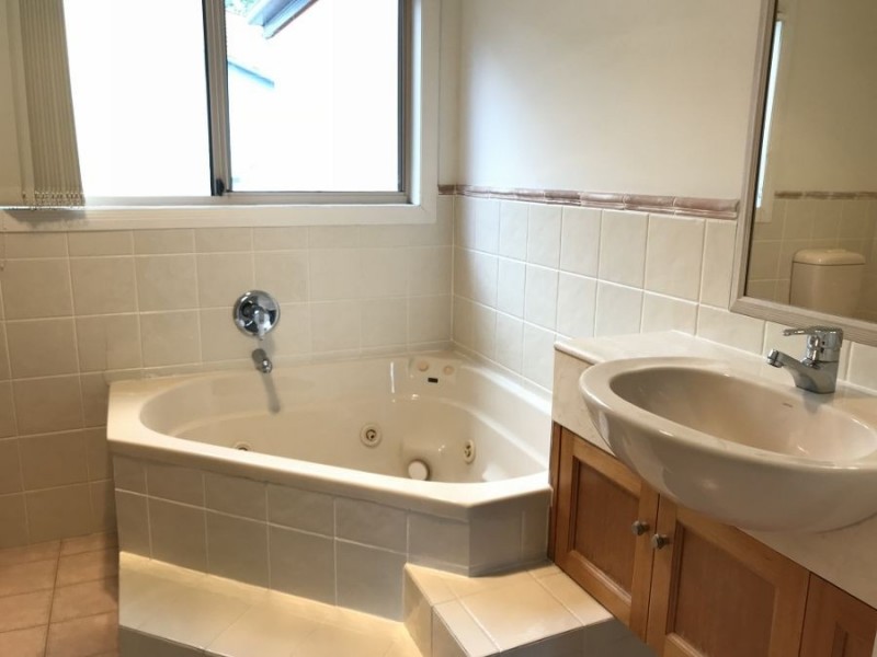 58 John Lund Dr, Hope Island QLD 4212