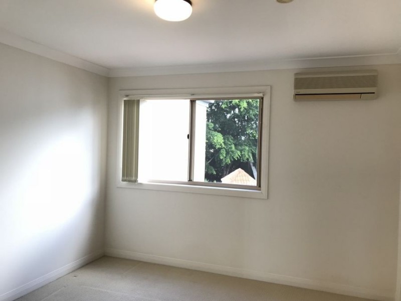 58 John Lund Dr, Hope Island QLD 4212