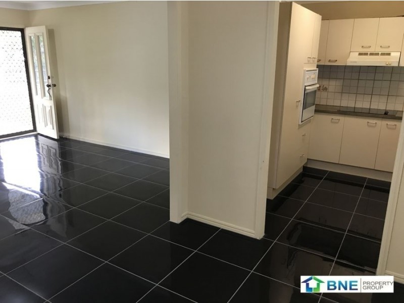 11 Lenore Cr, Springwood QLD 4127