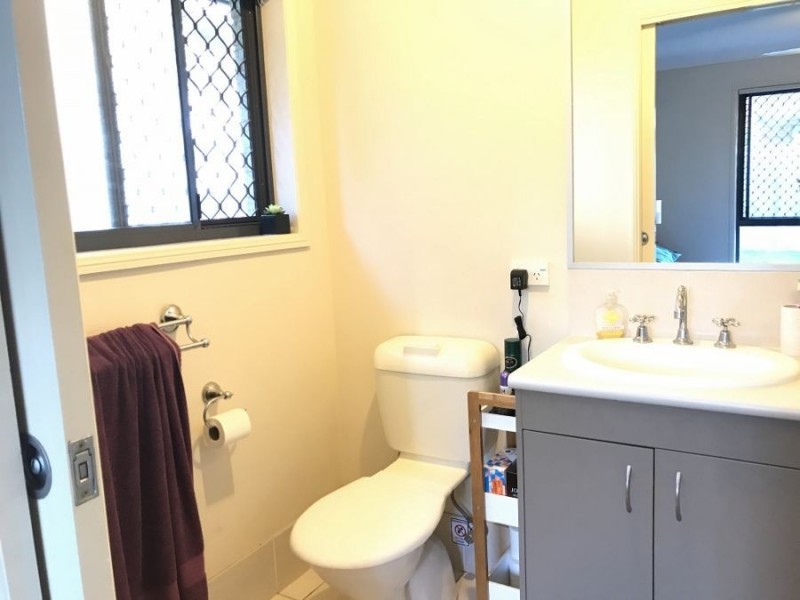 25B. Pinelands Street, Loganlea QLD 4131