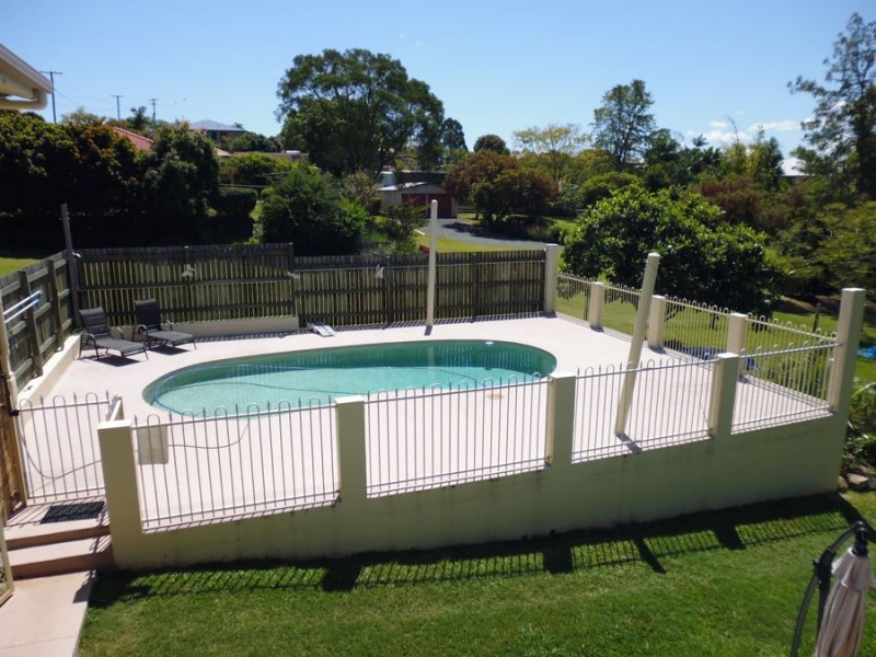 42 Emerald Drive, Southside QLD 4570