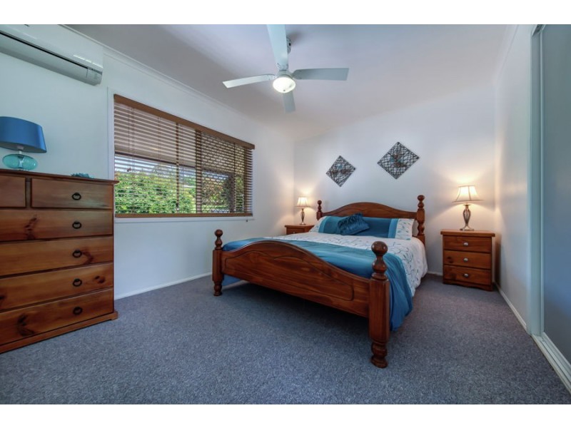 42 Emerald Drive, Southside QLD 4570