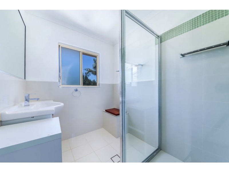 42 Emerald Drive, Southside QLD 4570