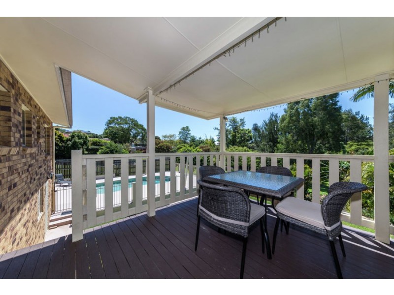 42 Emerald Drive, Southside QLD 4570