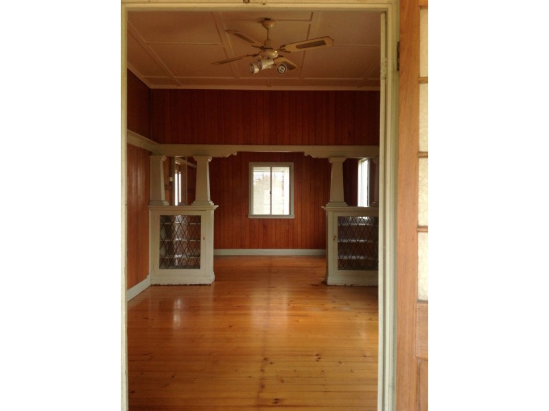 3 Flint Street, Ipswich QLD 4305