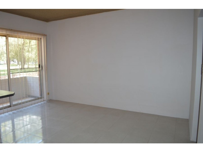 73 Goulburn Rd, Liverpool NSW 2170