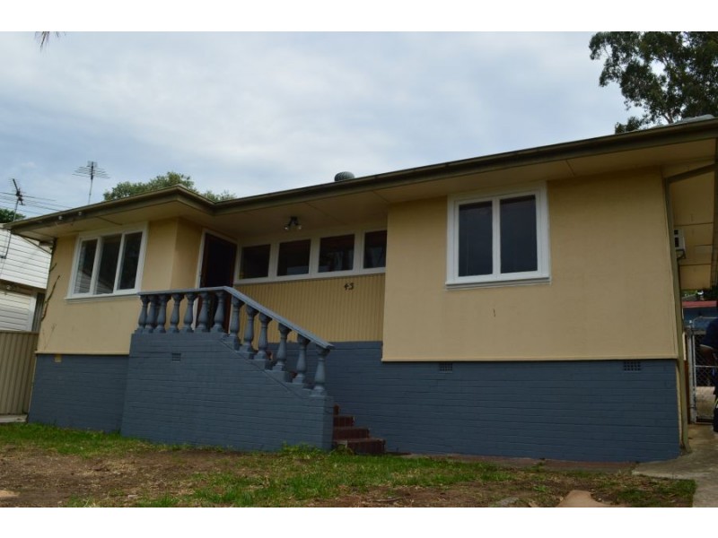 43 Warrigo St, Sadleir NSW 2168