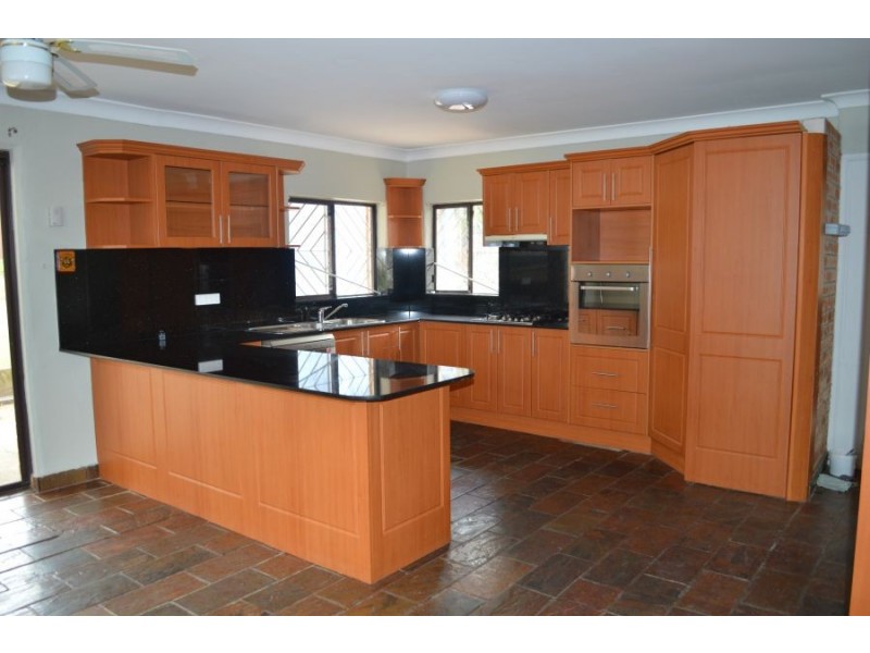 43 Warrigo St, Sadleir NSW 2168