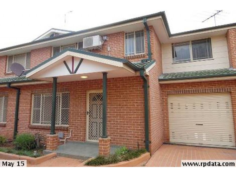 32 Hoxton Park Rd, Liverpool NSW 2170
