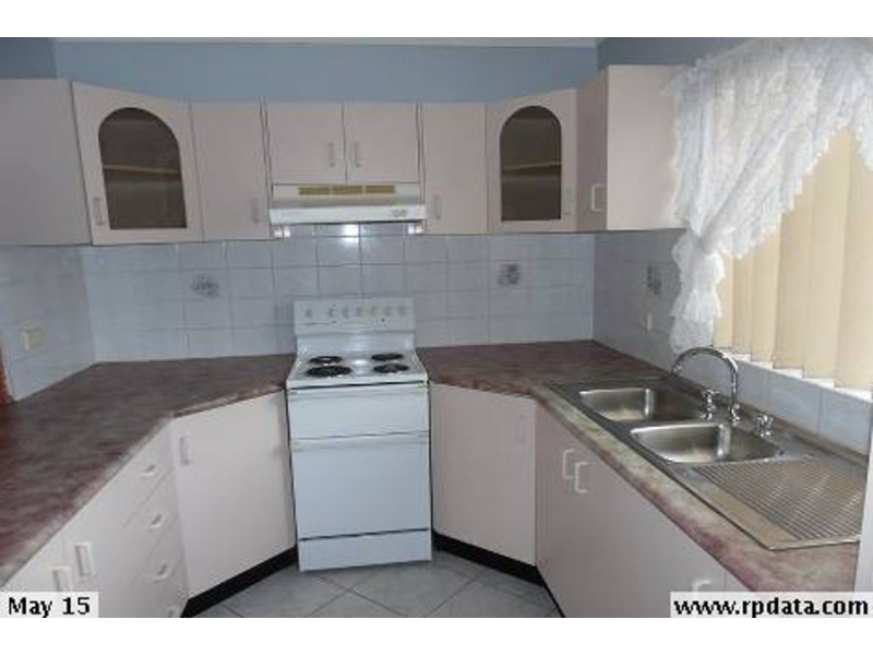 32 Hoxton Park Rd, Liverpool NSW 2170