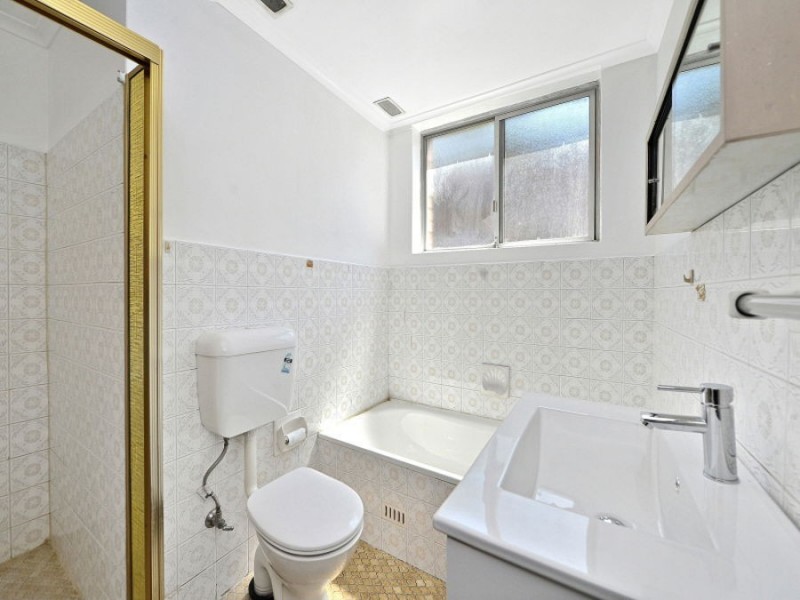 2/13 Doodson Avenue, Lidcombe NSW 2141