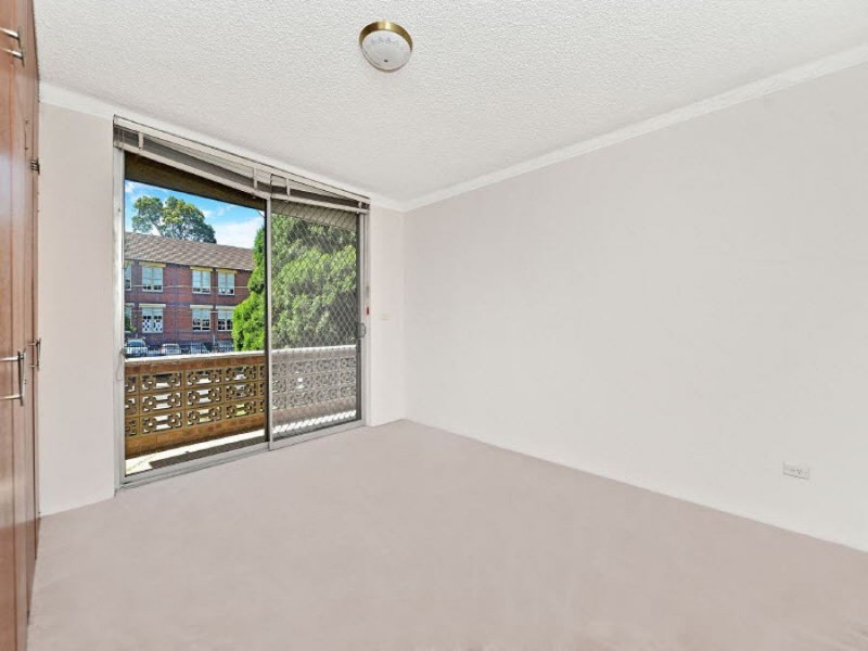 2/13 Doodson Avenue, Lidcombe NSW 2141