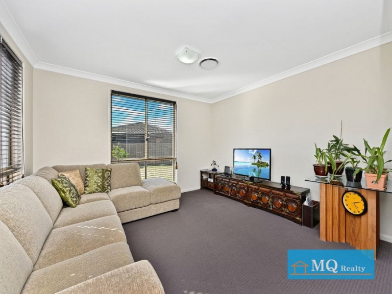 8 Lucas Avenue, Moorebank NSW 2170