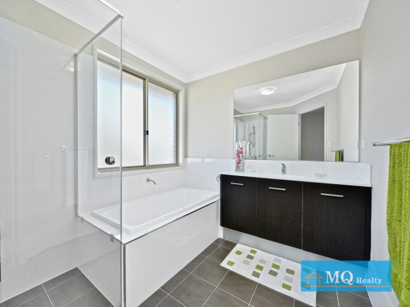 8 Lucas Avenue, Moorebank NSW 2170