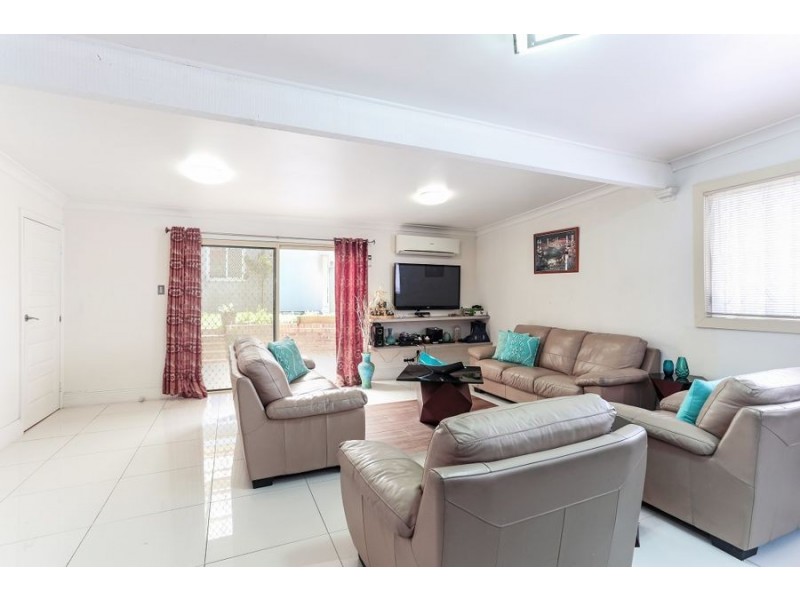 37 Park Rd, Auburn NSW 2144