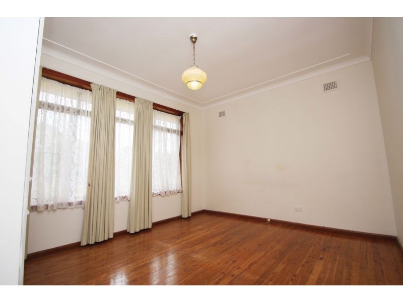 5 Maple Crescent, Ermington NSW 2115