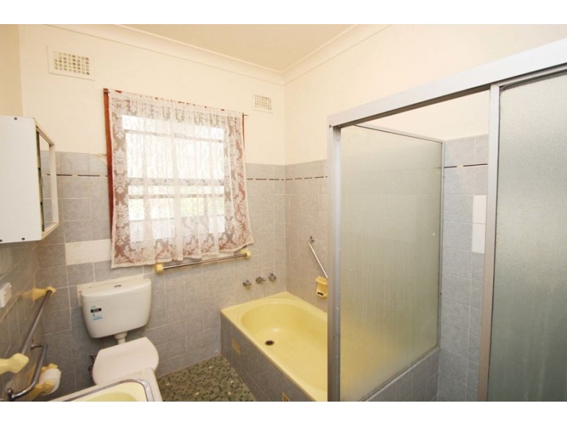 5 Maple Crescent, Ermington NSW 2115